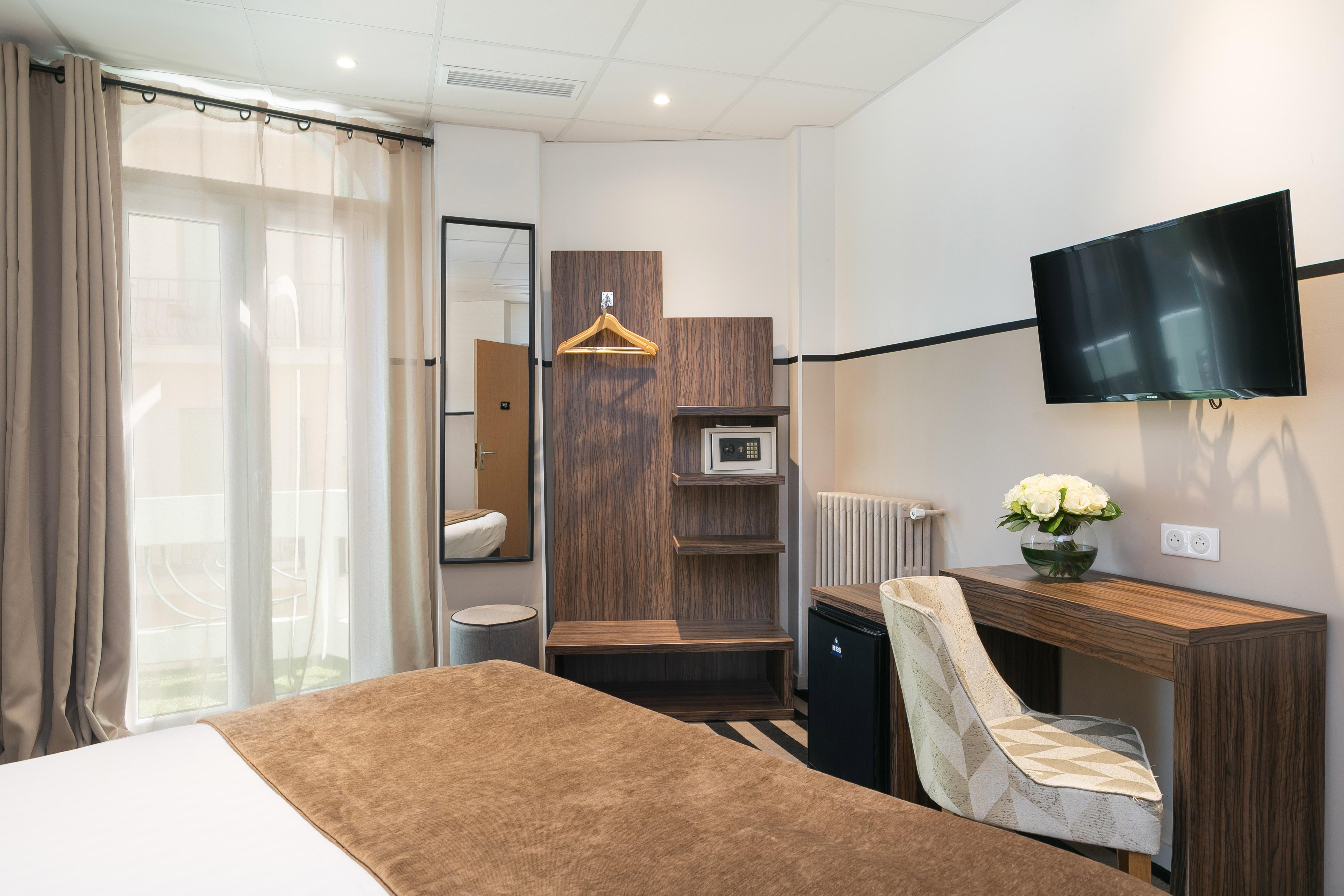 Hotel Locarno Nizza Esterno foto